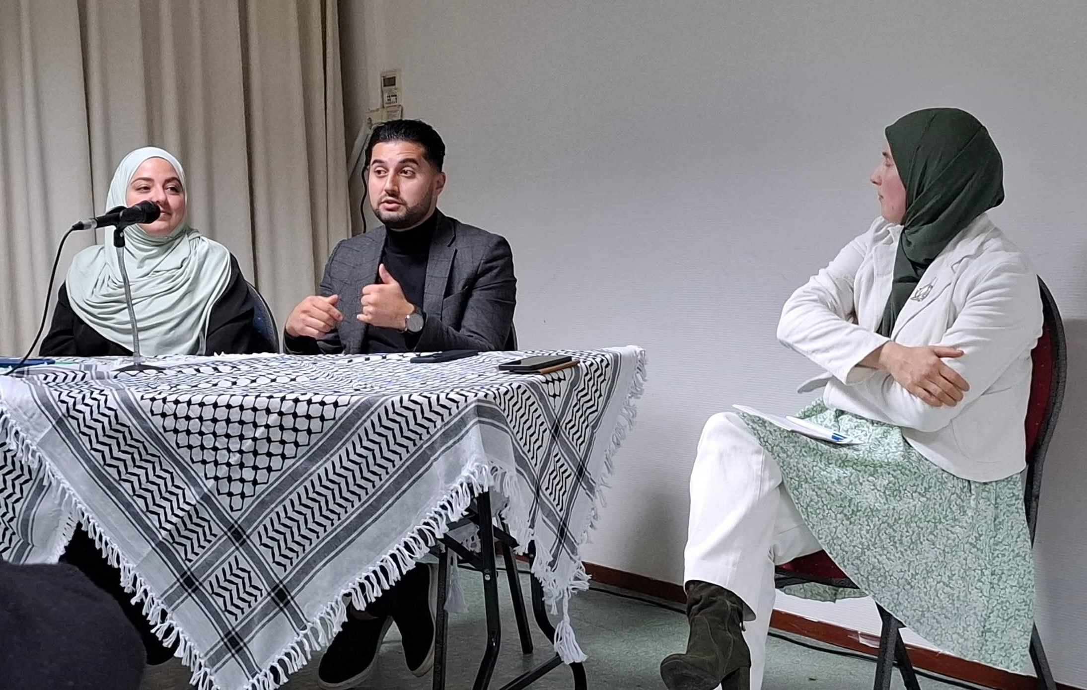 Paneldiscussie: Solidariteit, Hoop en Verbinding – Samen Blijven We Standhouden